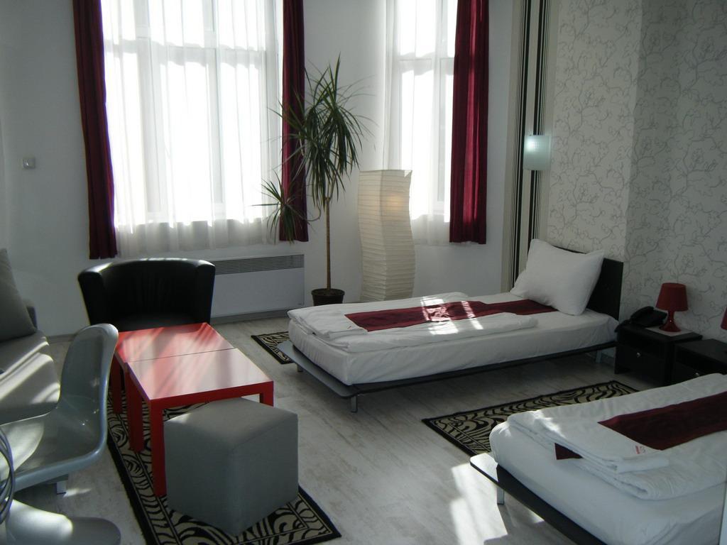 Scotty'S Boutique Hotel Sofia Exterior photo