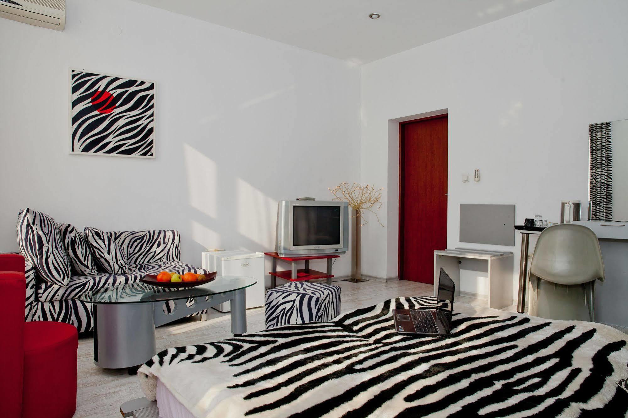 Scotty'S Boutique Hotel Sofia Exterior photo